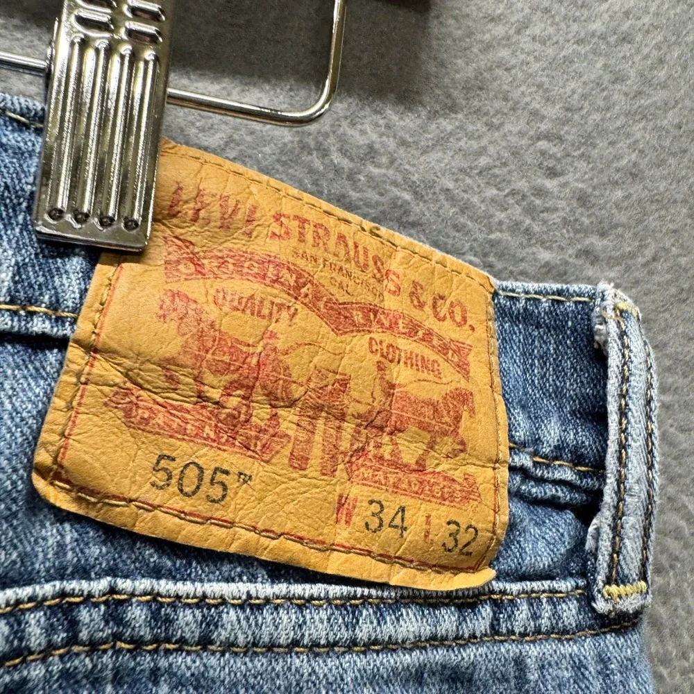 Levi's 505 Jeans Mens 34x32 (34x31 ACTUAL)‎ Regular Fit Blue Denim Classic